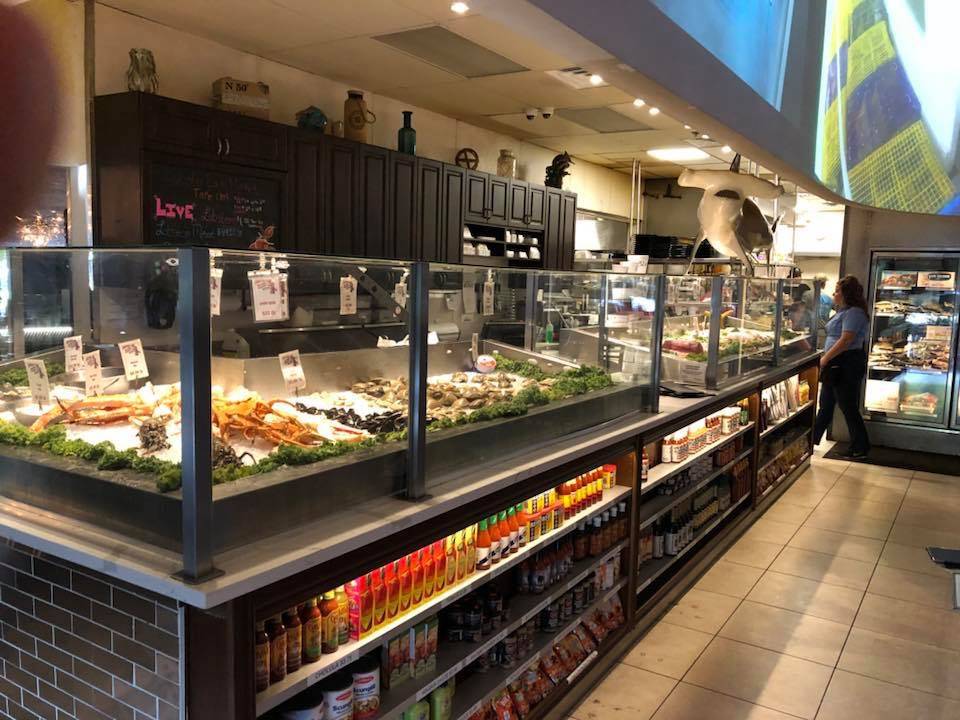 Lobster Lady Seafood Market | restaurant | 1715 Cape Coral Pkwy W #2&3, Cape Coral, FL 33914, USA | 2394710136 OR +1 239-471-0136