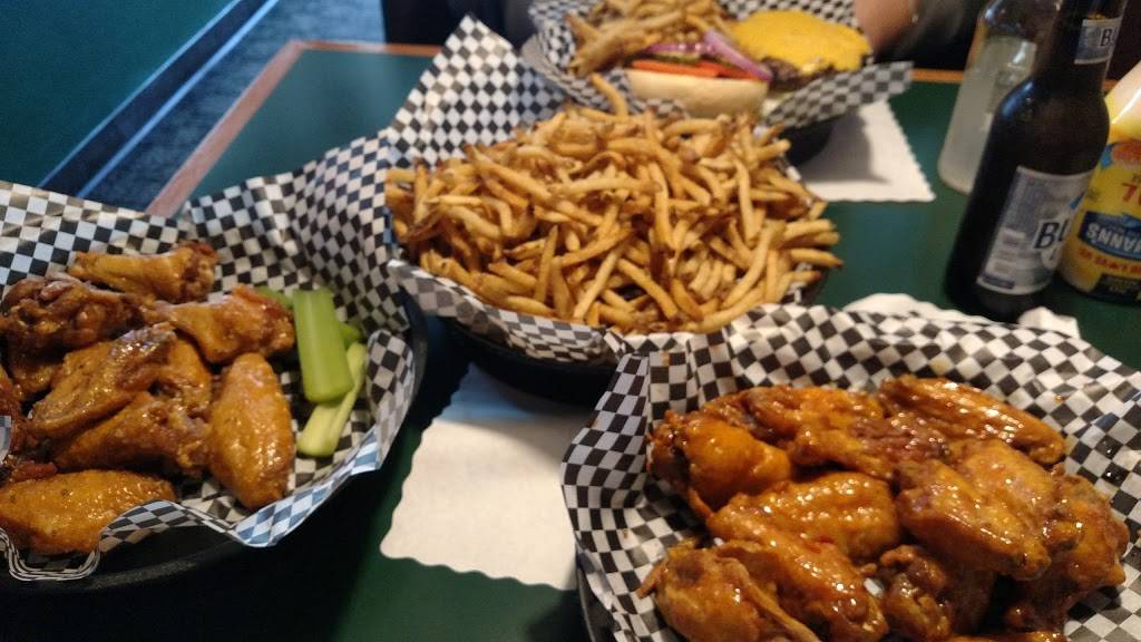 Harmons Pub | restaurant | 2329 Tuscarawas St W, Canton, OH 44708, USA | 3304532144 OR +1 330-453-2144