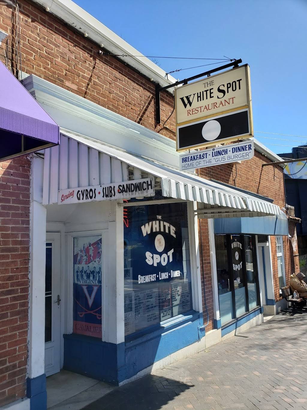 White Spot | restaurant | 1407 University Ave, Charlottesville, VA 22903, USA | 4342959899 OR +1 434-295-9899
