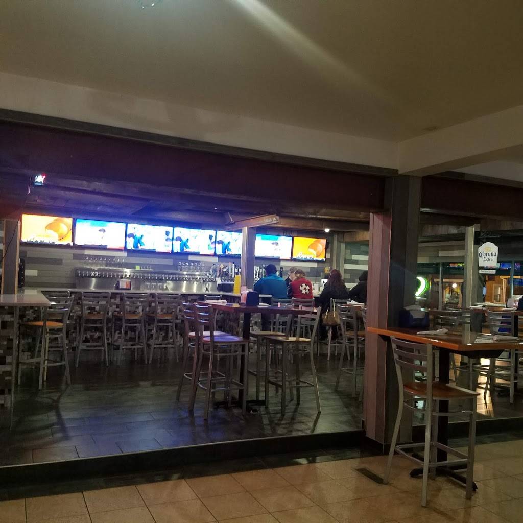 Just Wing It Annville | restaurant | 18 E Main St, Annville, PA 17003, USA | 7178679464 OR +1 717-867-9464