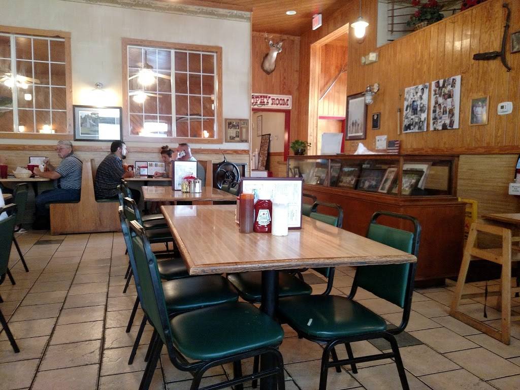 Winks King Barbeque & Seafood | restaurant | 509 Faith Rd, Salisbury, NC 28146, USA | 7046372410 OR +1 704-637-2410