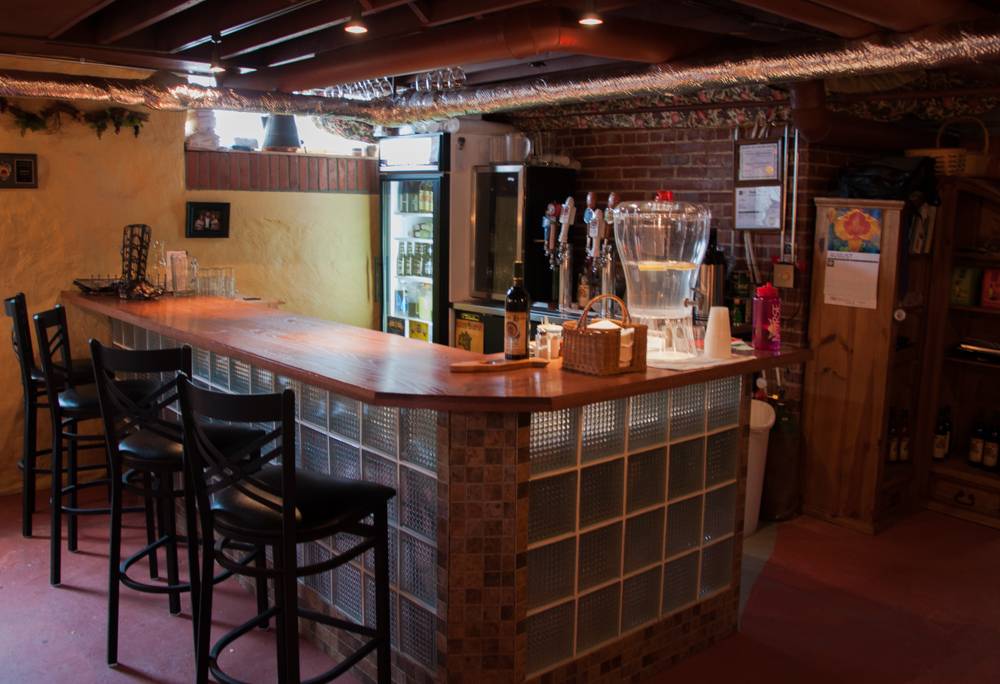 Cafe Rose | restaurant | 119 N Washington St, Edgewood, IA 52042, USA | 5639286908 OR +1 563-928-6908