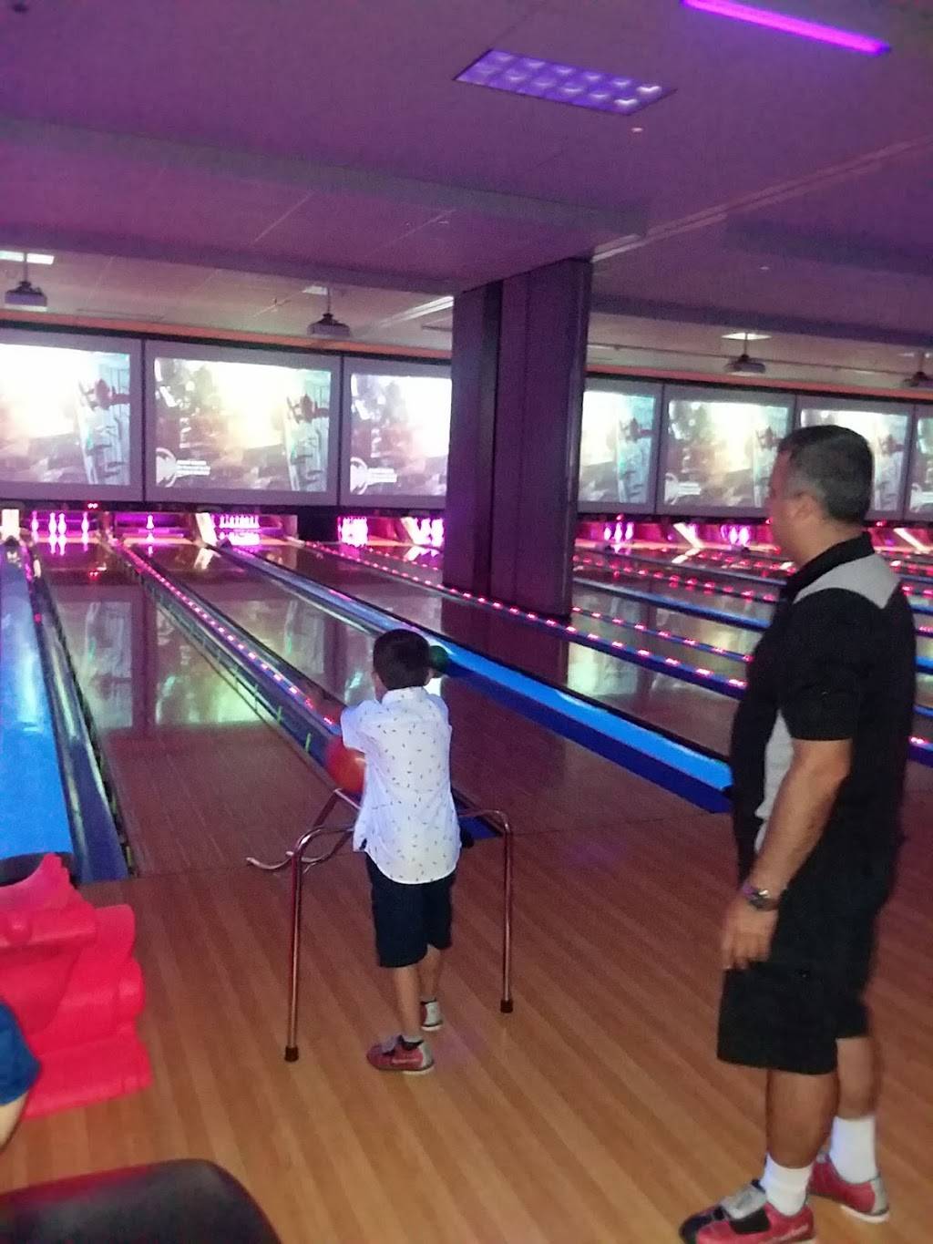 Main Event Shenandoah | restaurant | 19441 I-45, Shenandoah, TX 77385, USA | 2813555511 OR +1 281-355-5511