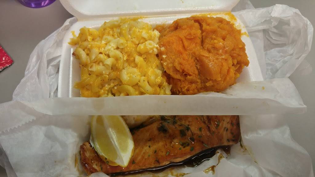 Fishy Tales | restaurant | 2374 Main St, Hartford, CT 06120, USA | 8602410200 OR +1 860-241-0200