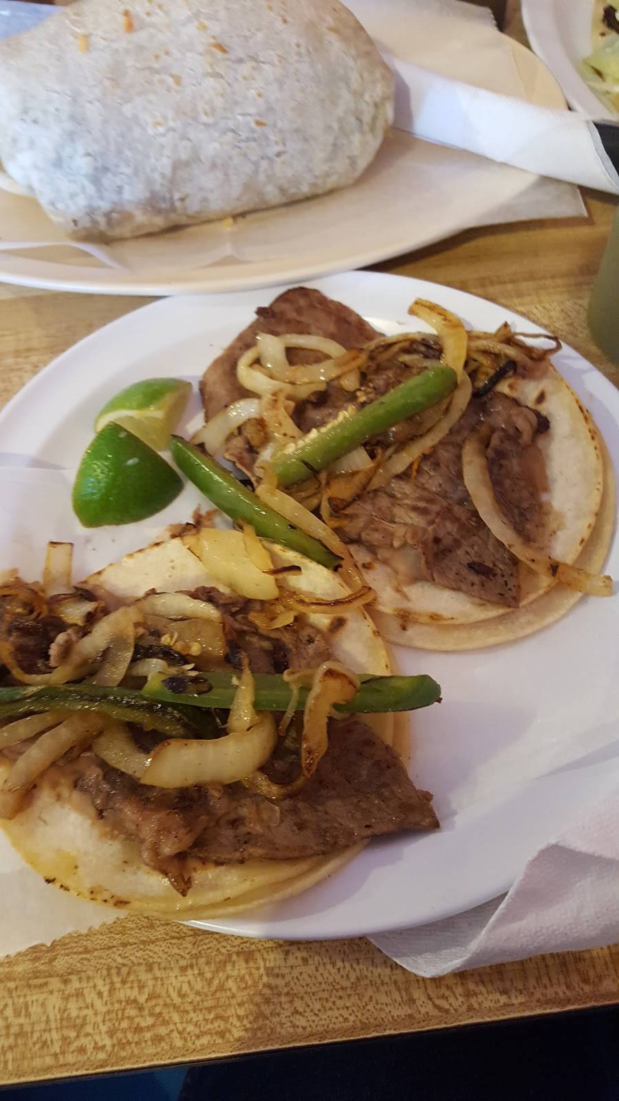 Hidalgo Restaurant | restaurant | 308 Barton St, Pawtucket, RI 02860, USA | 4017227622 OR +1 401-722-7622