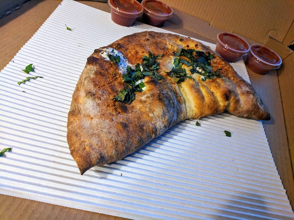 Flippin Pizza | restaurant | 2440 S Melrose Dr, Vista, CA 92081, USA | 7605988005 OR +1 760-598-8005