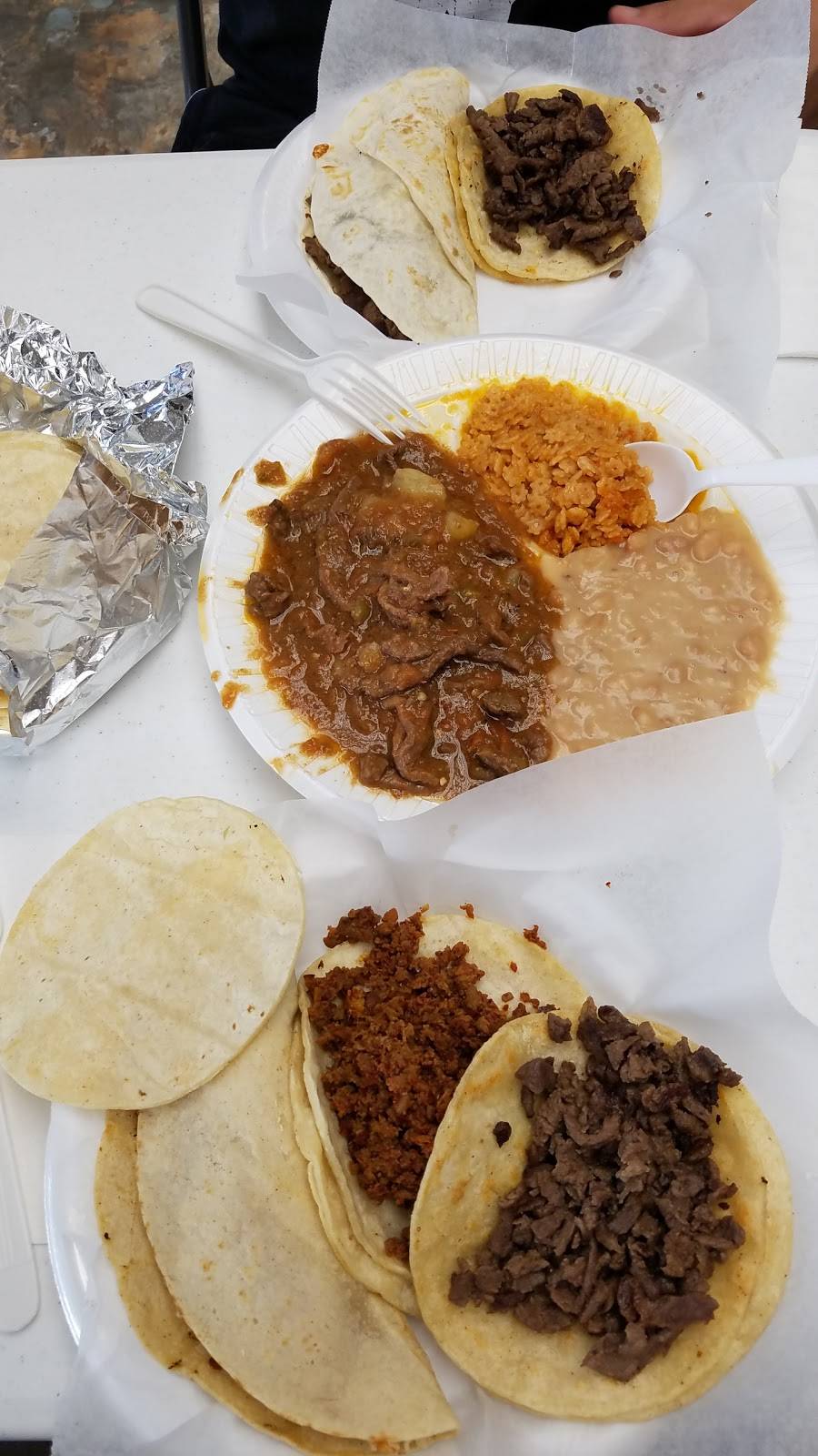 La Mexicana | restaurant | 170 E Washington St, Painesville, OH 44077, USA | 4403581164 OR +1 440-358-1164