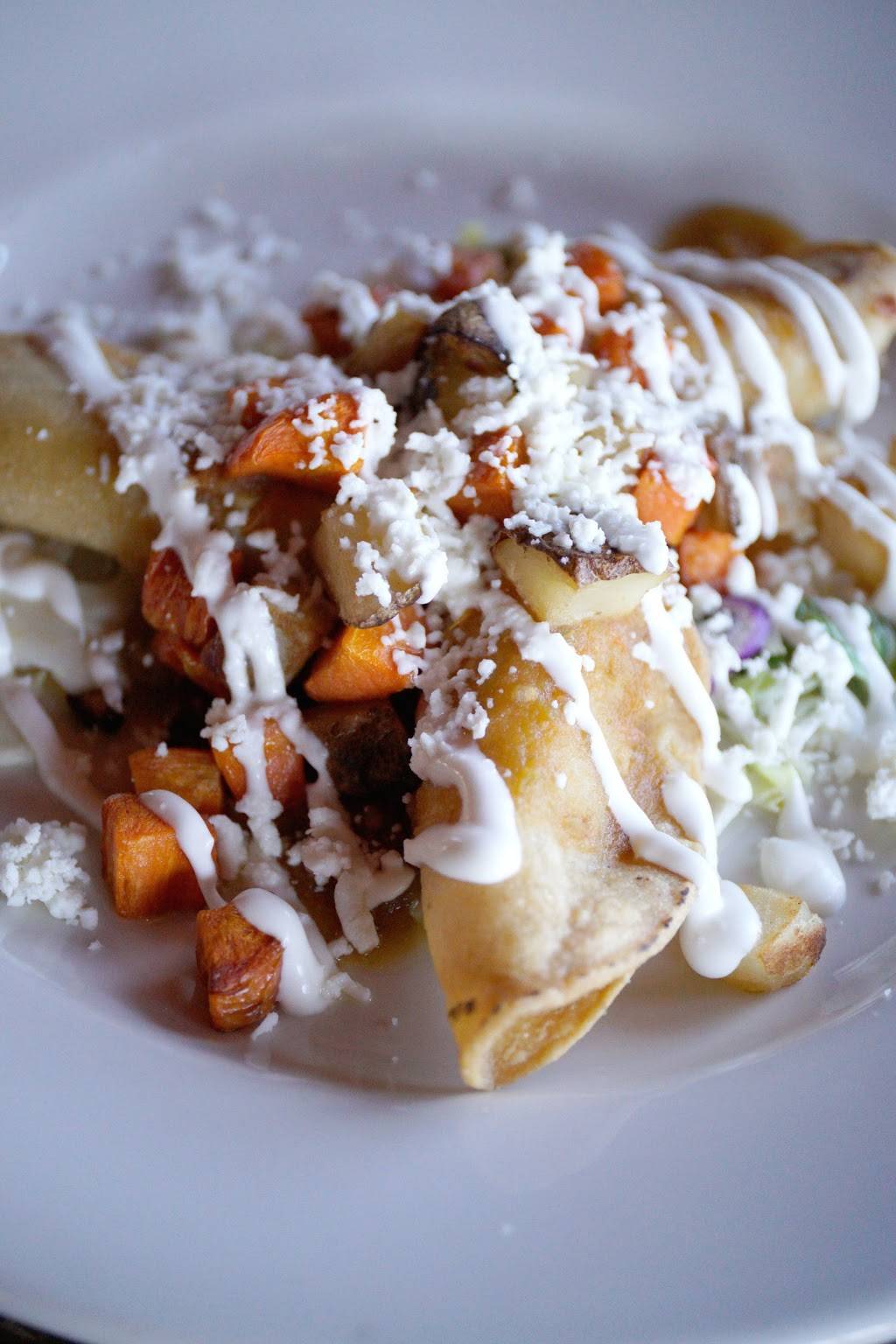 Los Sombreros | restaurant | 2534 N Scottsdale Rd, Scottsdale, AZ 85257, USA | 4809941799 OR +1 480-994-1799