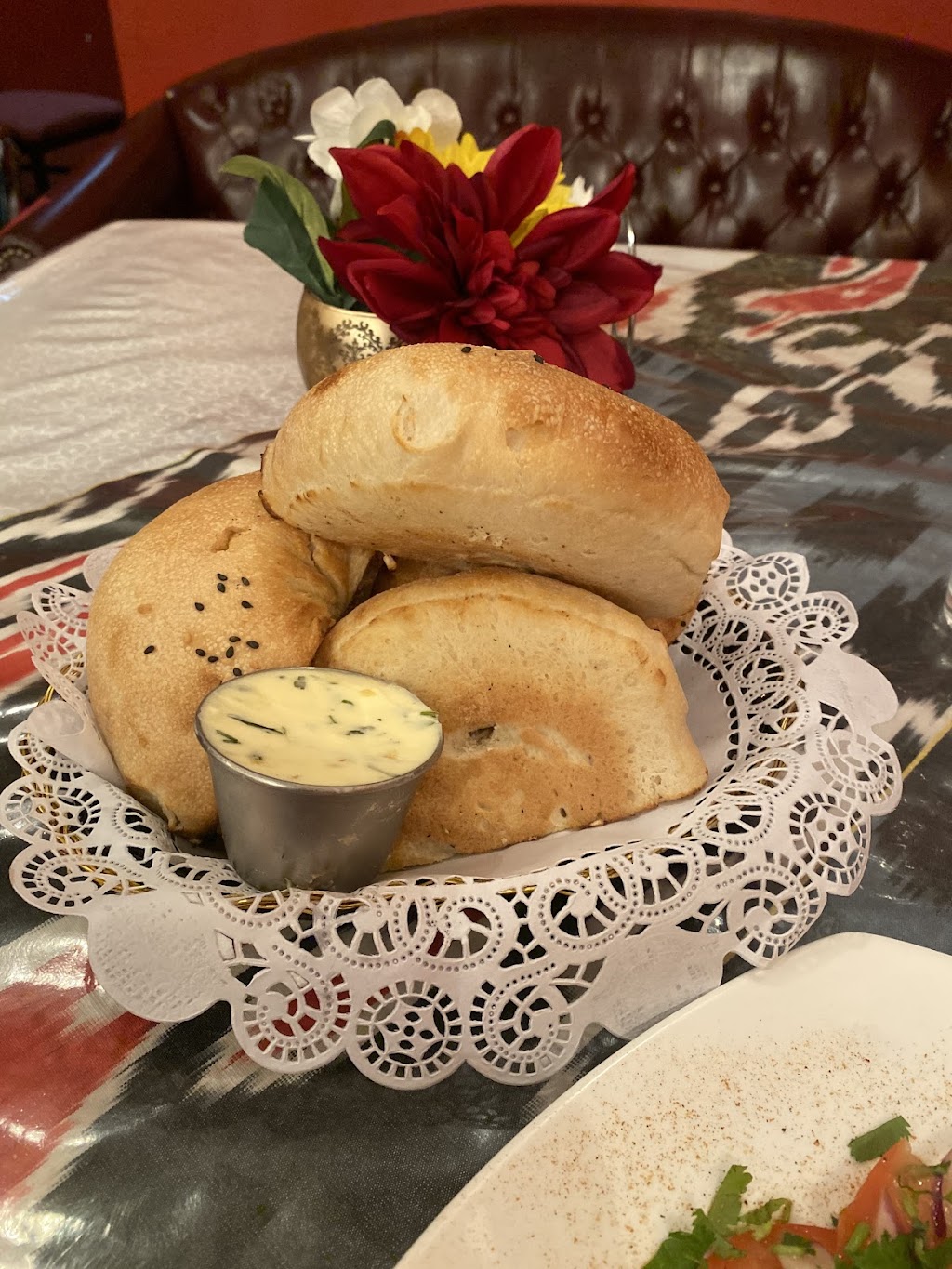 Café & Market Rokhat | restaurant | 2481 Grant Ave, Philadelphia, PA 19114, USA | 2156770999 OR +1 215-677-0999