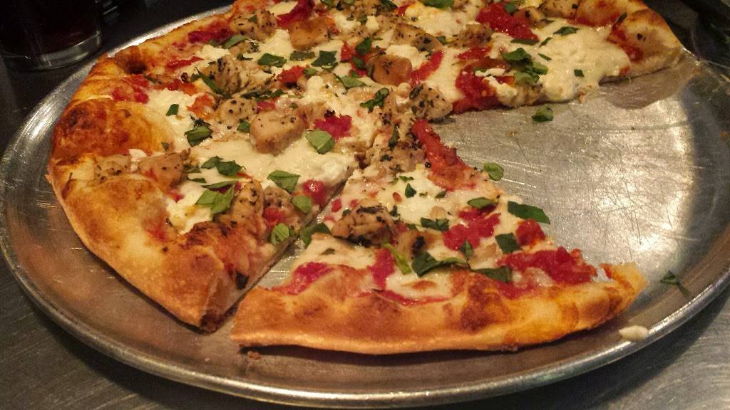 Lupis Pizza Pies | restaurant | 406 Broad St A, Chattanooga, TN 37402, USA | 4232665874 OR +1 423-266-5874