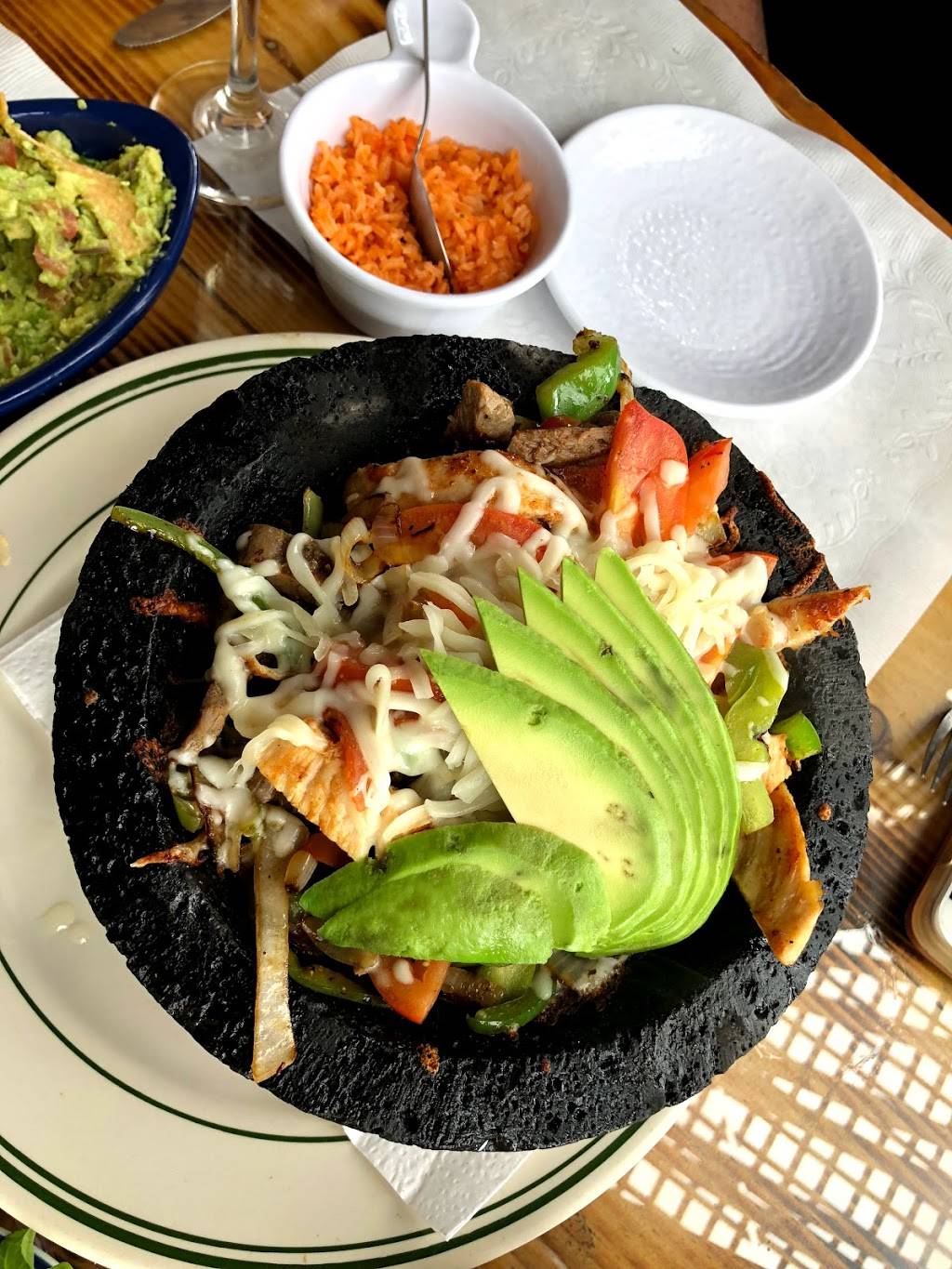 Encanto | restaurant | kilómetro 52.5, frente a, B.C., México, Carr. Transpeninsular 1015, la cuenca lechera, Primo Tapia, B.C., Mexico | 016616880126 OR +52 661 688 0126