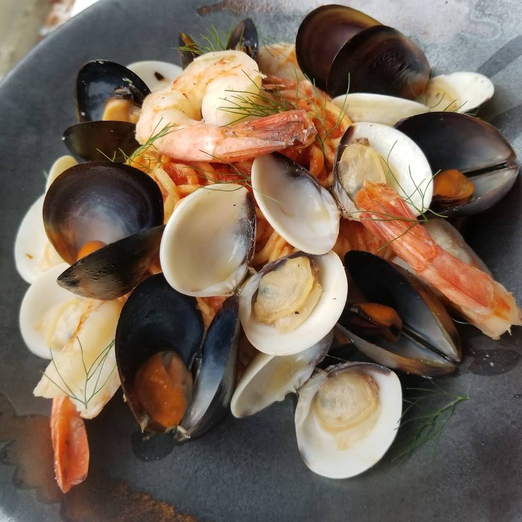 Giovannis Restaurant | restaurant | 114 E Italia St, Covina, CA 91723, USA | 6263329539 OR +1 626-332-9539