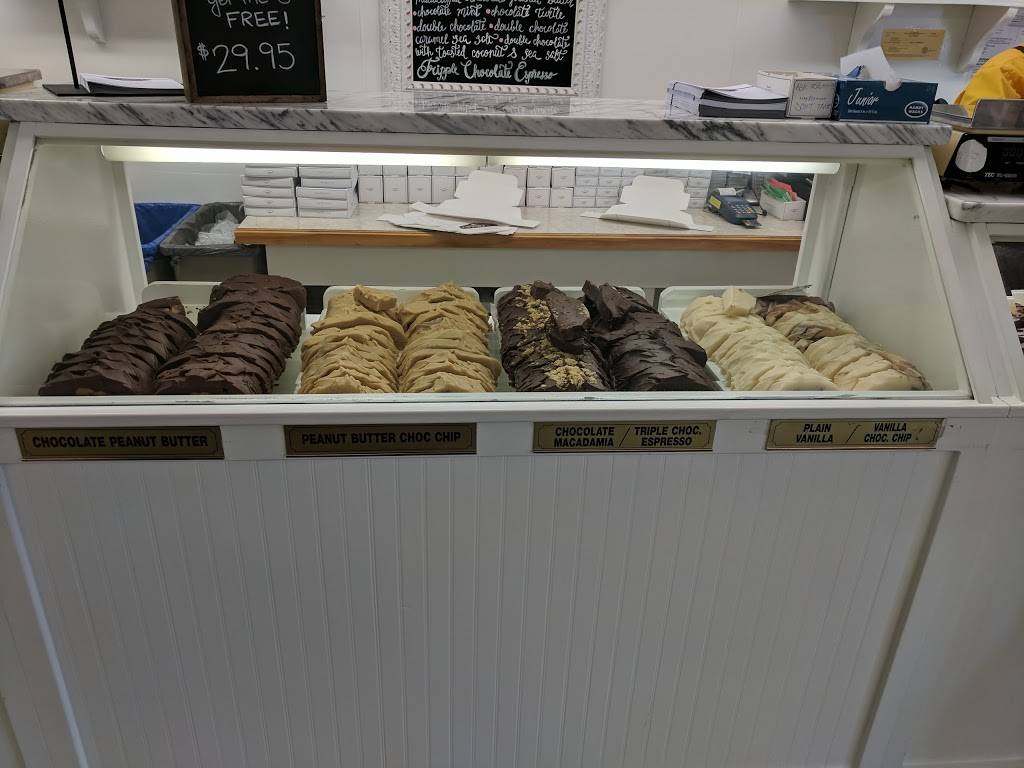 Murdicks Fudge Kitchen | restaurant | Hoban Rd, Mackinac Island, MI 49757, USA | 9068473530 OR +1 906-847-3530