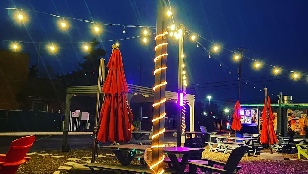 Dos Locos Burritos | restaurant | 39411 Schoolcraft, Plymouth, MI 48170, USA | 3138887277 OR +1 313-888-7277