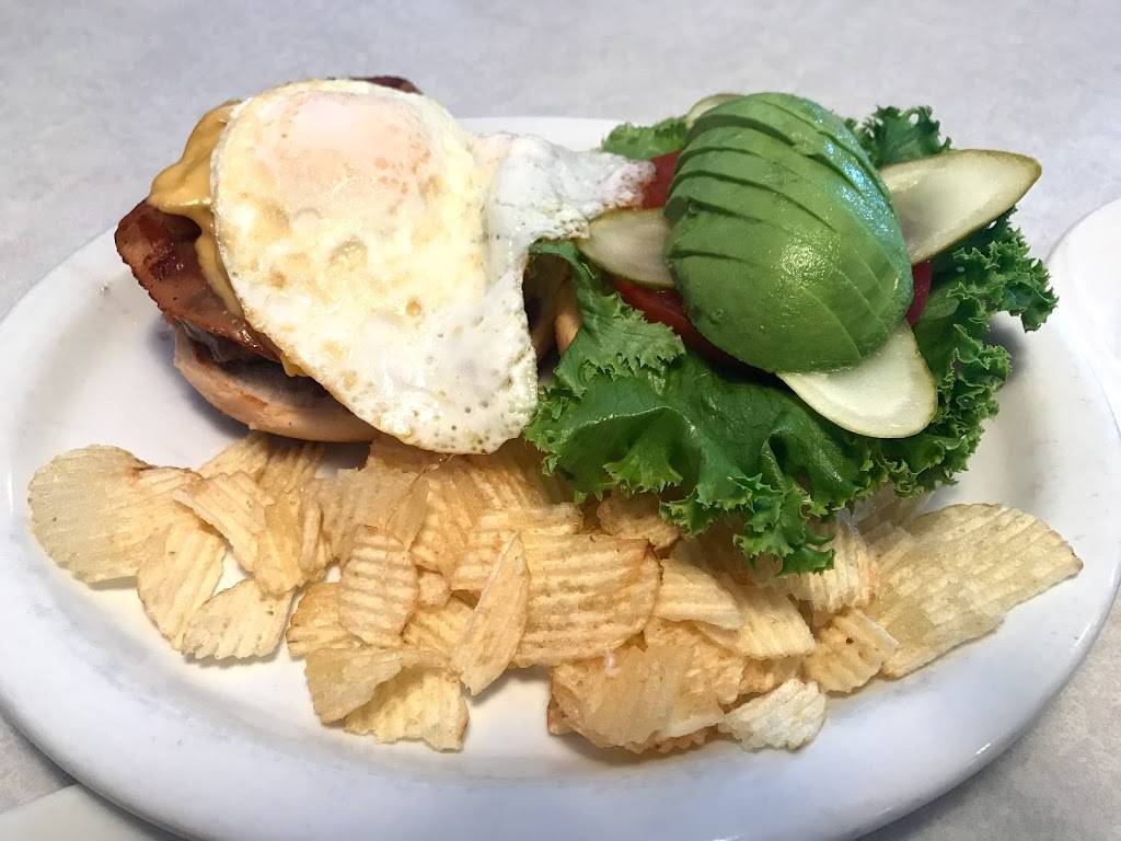 LuLu Bs | restaurant | 8795 Tamiami Trail N, Naples, FL 34108, USA | 2395945330 OR +1 239-594-5330