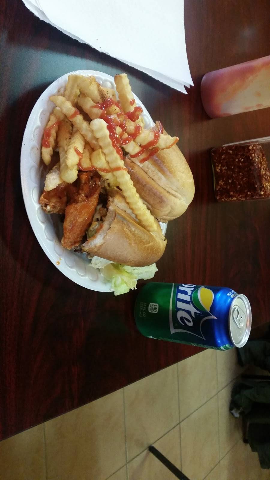 Genova Pizza | restaurant | 4614 Kenmore Ave, Alexandria, VA 22304, USA | 7033708118 OR +1 703-370-8118