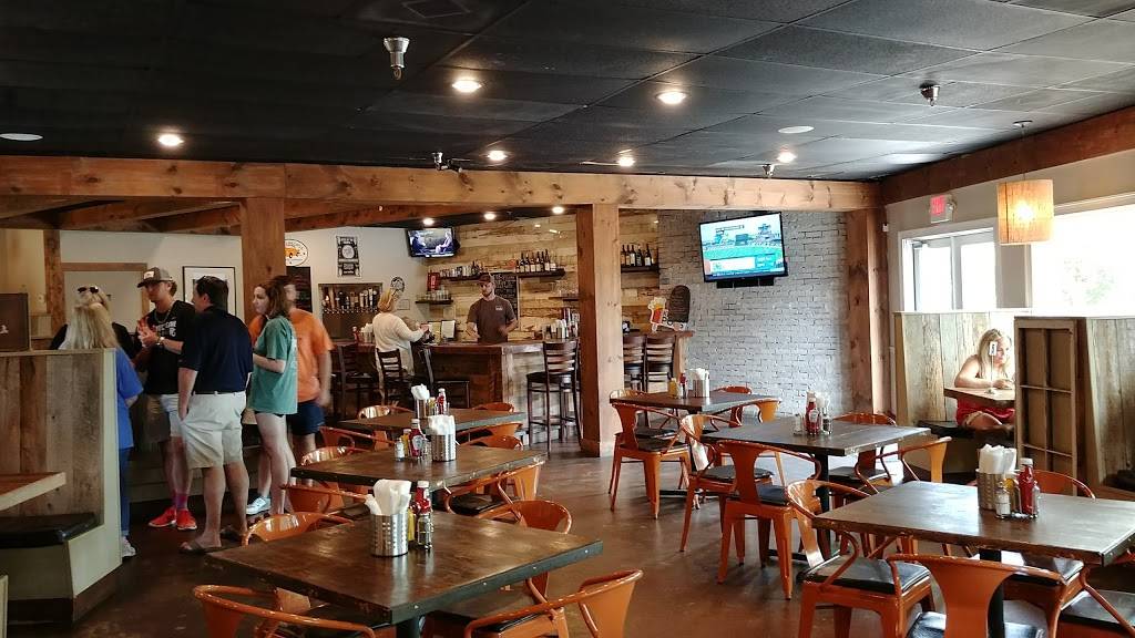 Moxie Burger | restaurant | 555 S Atlanta St, Roswell, GA 30075, USA | 6788784411 OR +1 678-878-4411