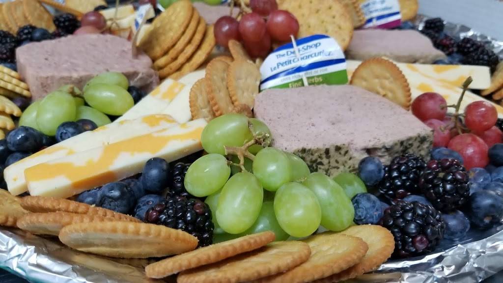 Resto La Barque | restaurant | 109 Rue Principale, Fassett, QC J0V 1H0, Canada | 8194235541 OR +1 819-423-5541