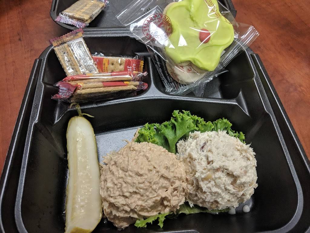 Chicken Salad Chick | restaurant | 6535 Youree Dr, Shreveport, LA 71105, USA | 3182521493 OR +1 318-252-1493