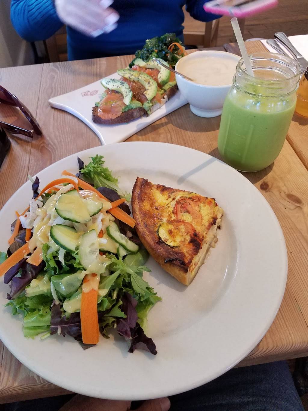 Le Pain Quotidien | restaurant | 1961 Chain Bridge Rd, Tysons, VA 22102, USA | 5714230983 OR +1 571-423-0983