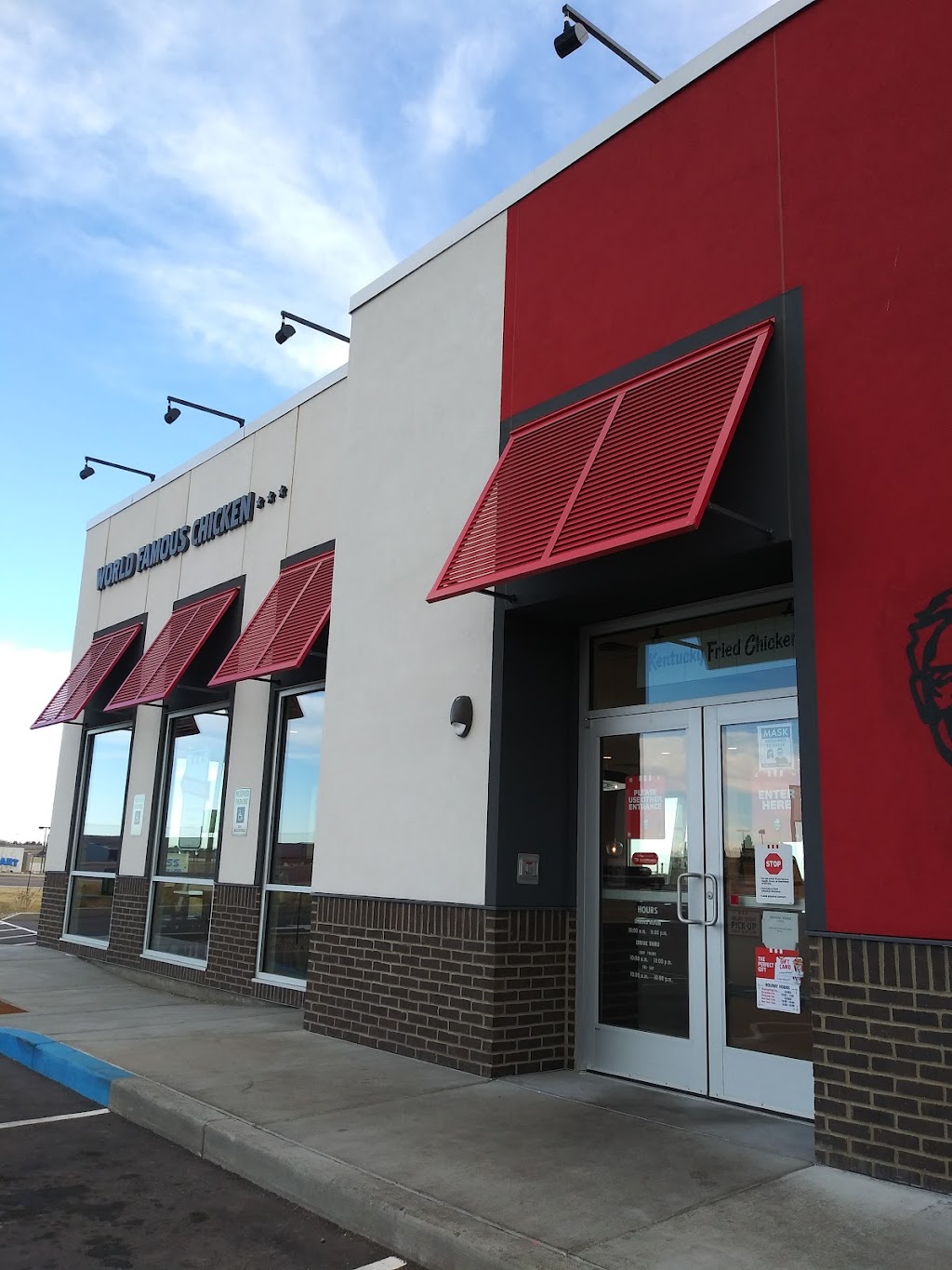 KFC | restaurant | 4171 N Elizabeth St, Pueblo, CO 81008, USA | 7195825416 OR +1 719-582-5416