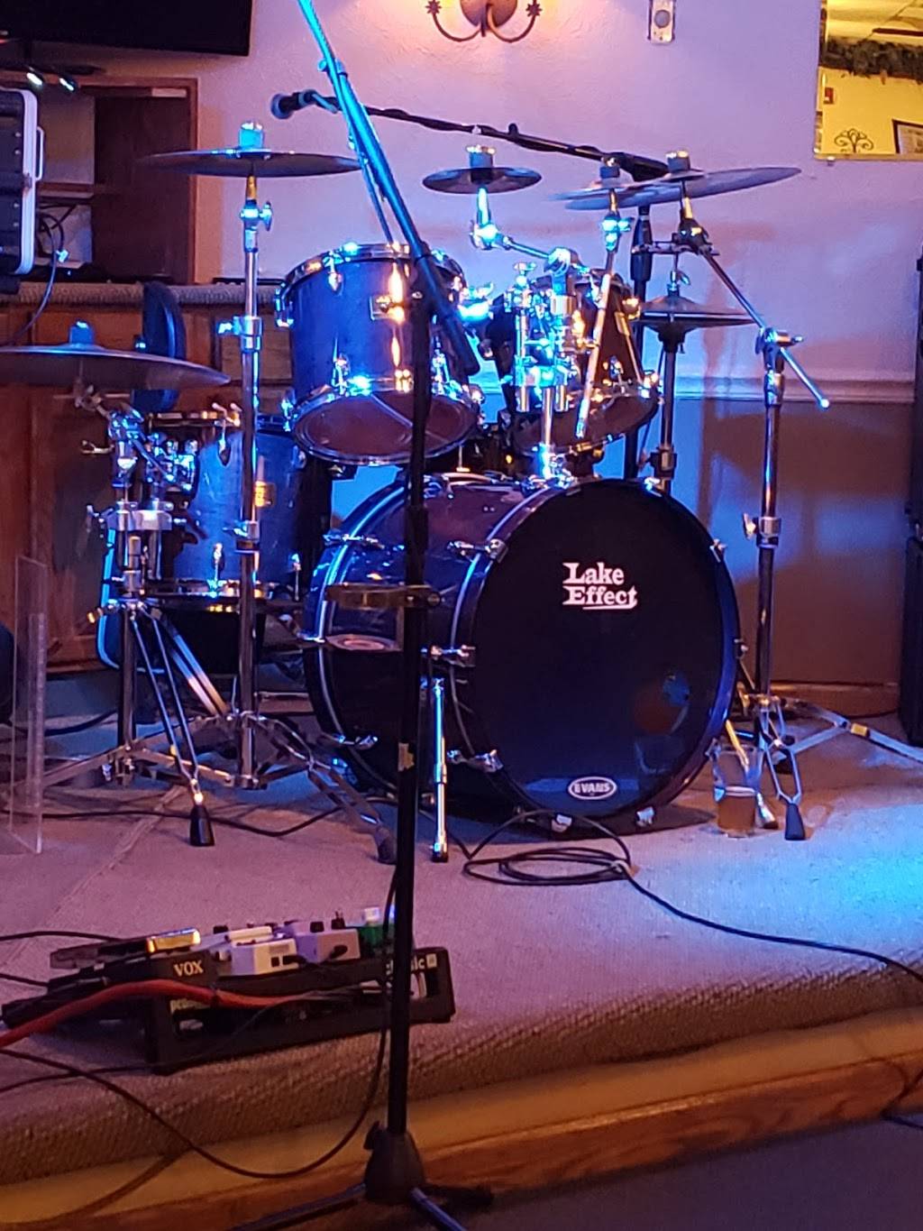 Bennys Place | restaurant | 2549 Glenwood Lansing Rd, Lynwood, IL 60411, USA | 7084744348 OR +1 708-474-4348