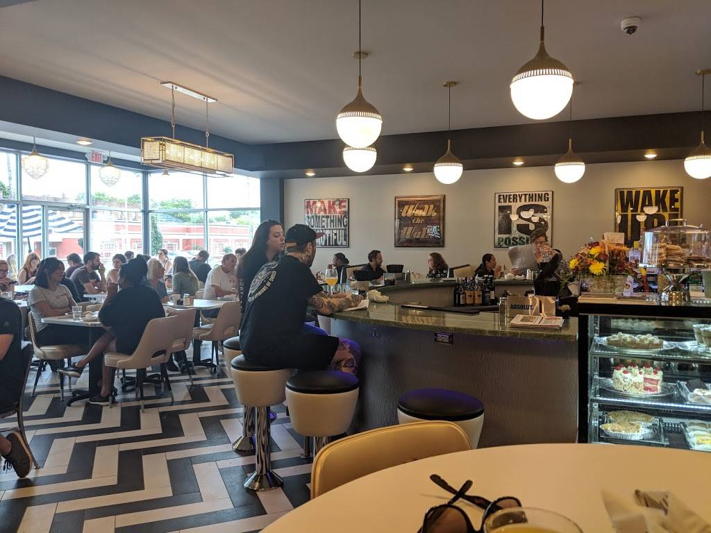 Dinerbar on Clifton | restaurant | 11801 Clifton Blvd, Lakewood, OH 44107, USA | 2165215003 OR +1 216-521-5003