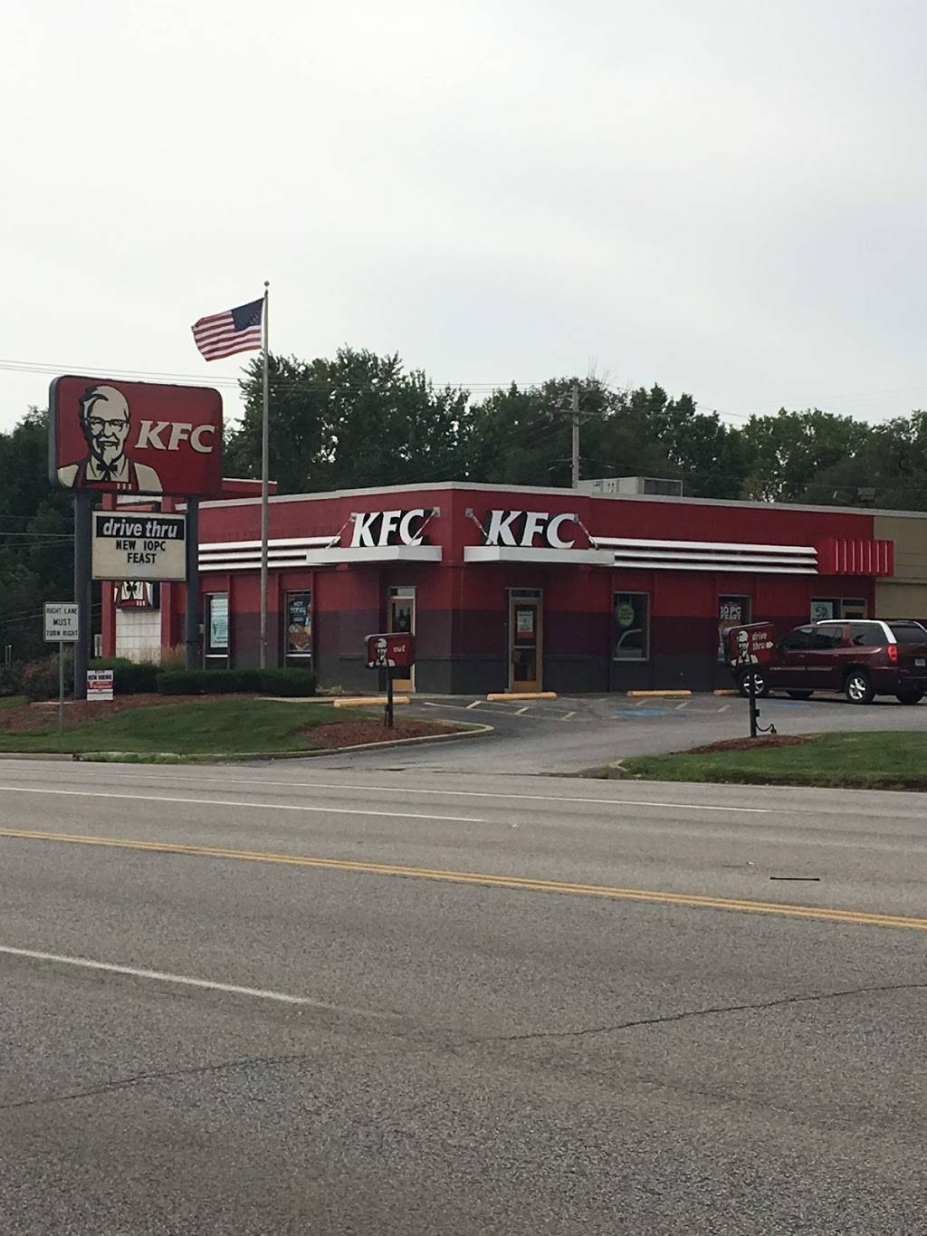 KFC | restaurant | 211 Highway 7 South, Blue Springs, MO 64014, USA | 8162202979 OR +1 816-220-2979