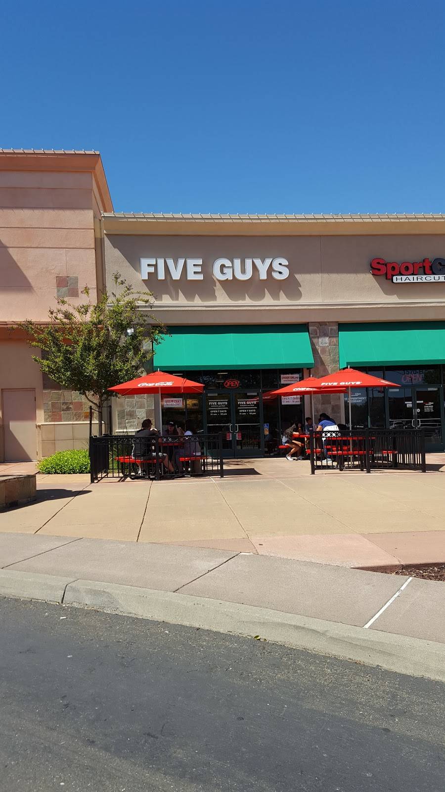 Five Guys | meal takeaway | 1570 Gateway Blvd, Fairfield, CA 94533, USA | 7074252907 OR +1 707-425-2907
