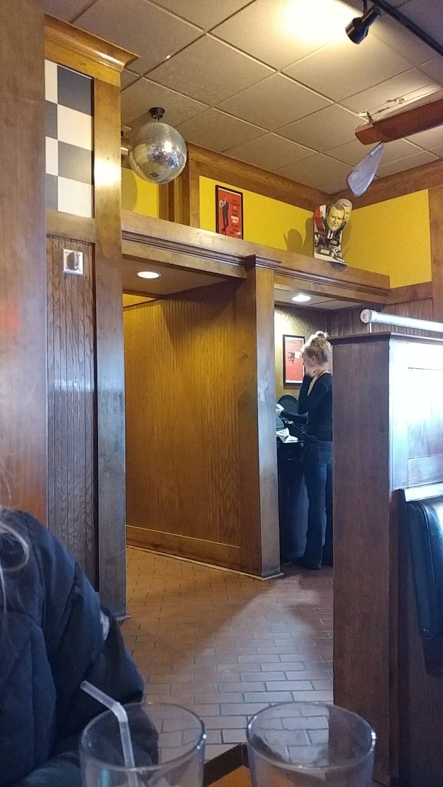 TGI Fridays | restaurant | 3700 Rivertown Pkwy, Grandville, MI 49418, USA | 6162578801 OR +1 616-257-8801