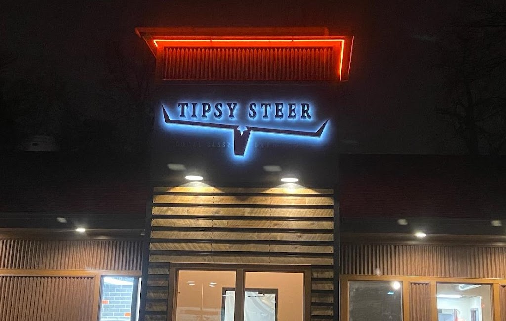 The Tipsy Steer Hiawatha | restaurant | 5000 Hiawatha Ave, Minneapolis, MN 55417, USA | 6123535945 OR +1 612-353-5945