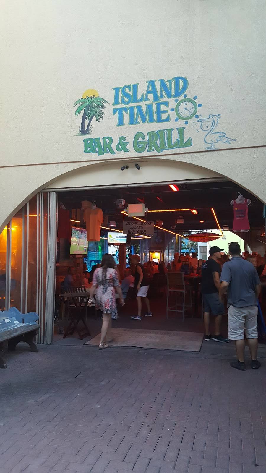 Island Time Bar and Grill | restaurant | 111 Gulf Dr S, Bradenton Beach, FL 34217, USA | 9417821122 OR +1 941-782-1122