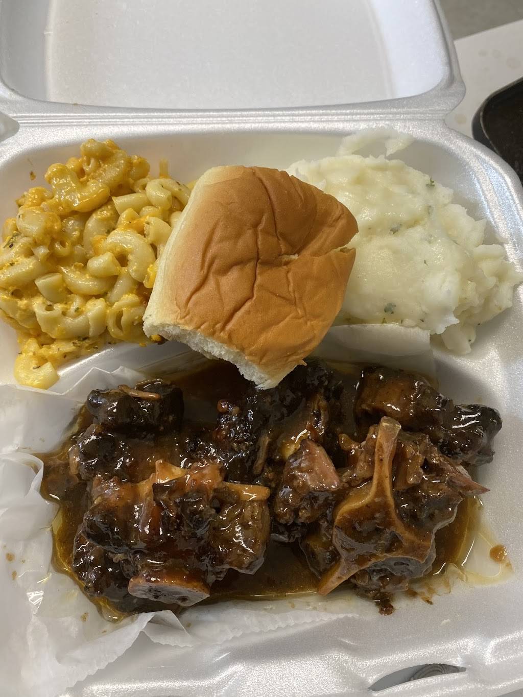 Captain Curts Soul Food & Catering | restaurant | 4810 W 34th St, Indianapolis, IN 46224, USA | 3174440187 OR +1 317-444-0187
