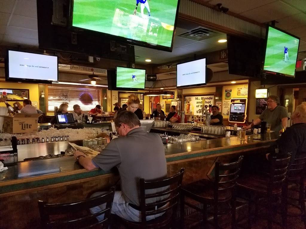 JTs Porch Saloon & Eatery | restaurant | 665 W Roosevelt Rd, Lombard, IL 60148, USA | 6309329596 OR +1 630-932-9596