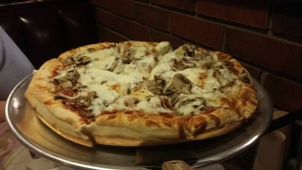 Pagliais Pizza Italian Restaurant | restaurant | 970 Chestnut St, Murray, KY 42071, USA | 2707532975 OR +1 270-753-2975