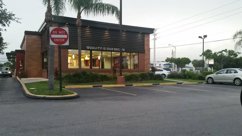 Wendys | restaurant | 2390 W 68th St, Hialeah, FL 33016, USA | 3058201123 OR +1 305-820-1123