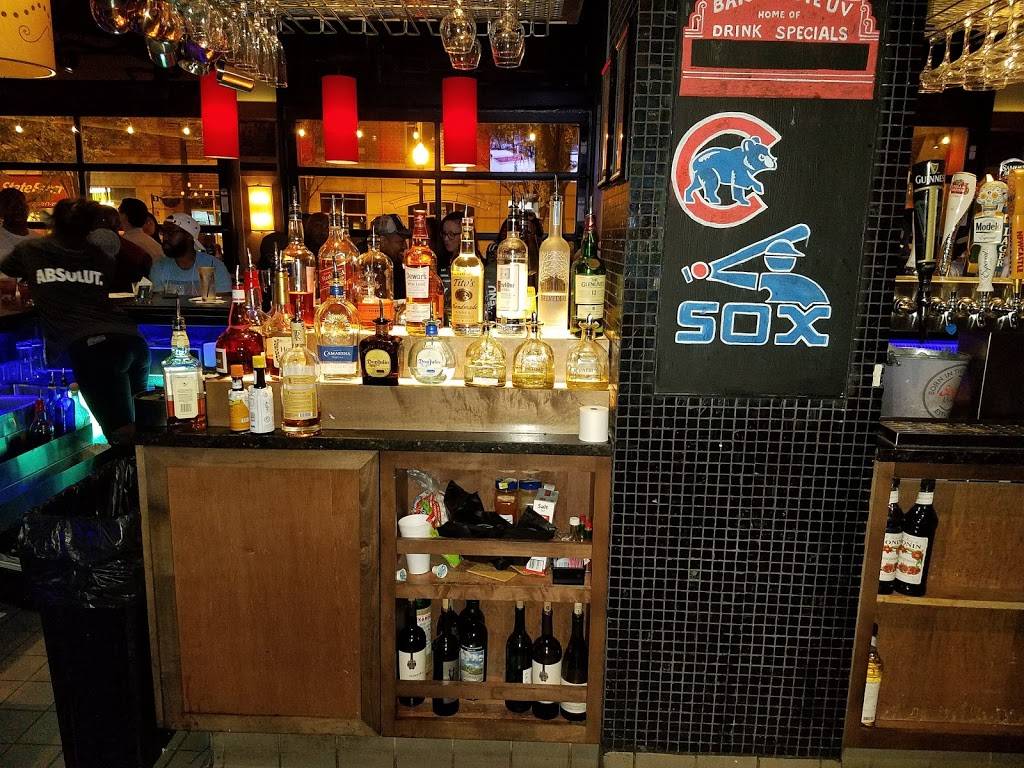 Bar Louie | night club | 1325 S Halsted St, Chicago, IL 60607, USA | 3127331411 OR +1 312-733-1411