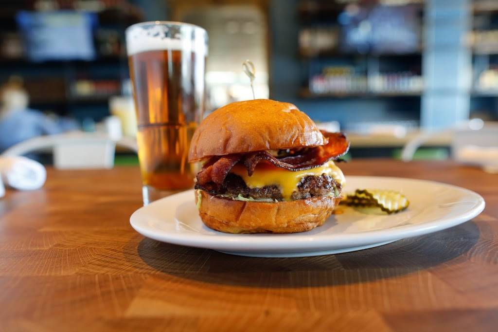 Zinburger | restaurant | 15257 N Scottsdale Rd Suite F150, Scottsdale, AZ 85254, USA | 4802850690 OR +1 480-285-0690