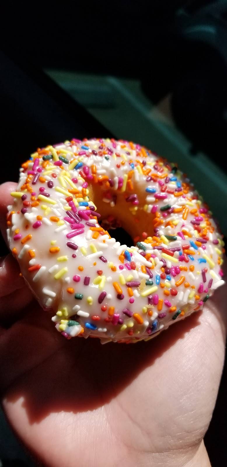 Dunkin | bakery | 7011 W Newberry Rd A, Gainesville, FL 32608, USA | 3527274254 OR +1 352-727-4254