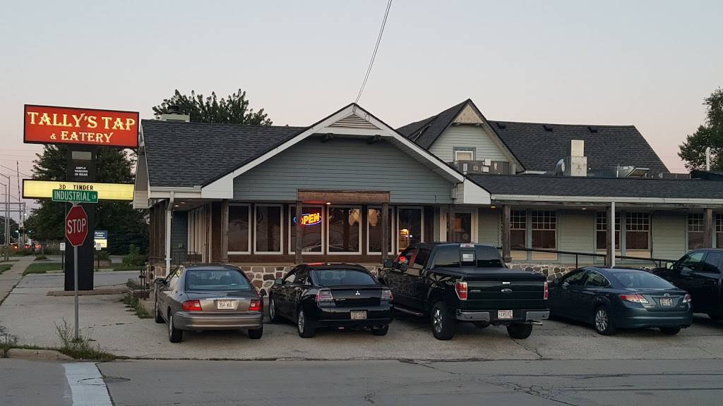 Tallys Tap & Eatery | restaurant | S31W24661 W Sunset Dr, Waukesha, WI 53189, USA | 2624463153 OR +1 262-446-3153
