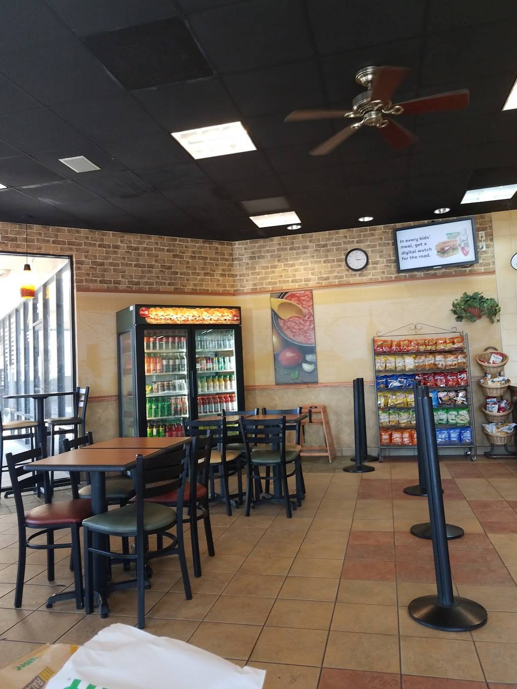 Subway Restaurants | restaurant | 2112 S Garey Ave E, Pomona, CA 91766, USA | 9096270502 OR +1 909-627-0502