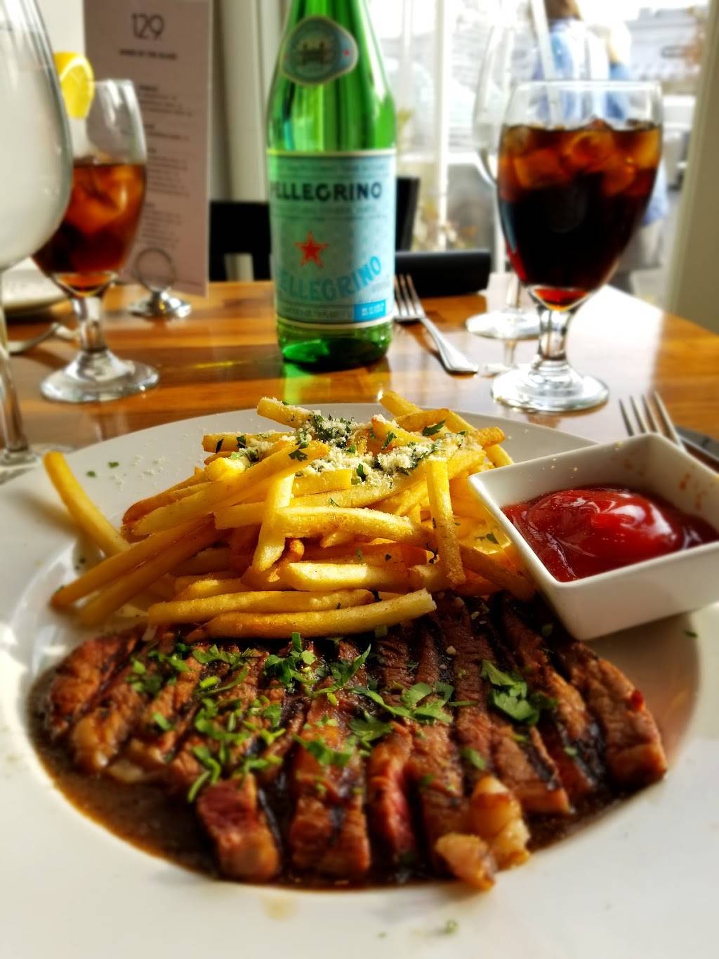 Chef Luis Restaurant | restaurant | 129 Elm St, New Canaan, CT 06840, USA | 2039725847 OR +1 203-972-5847