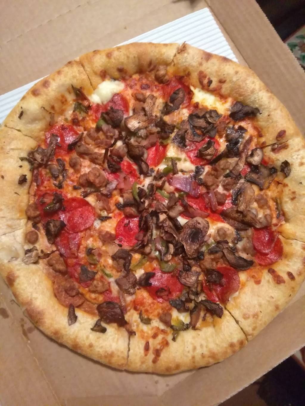 Pizza Hut | restaurant | 985 N McLean Blvd, Elgin, IL 60123, USA | 8479317272 OR +1 847-931-7272