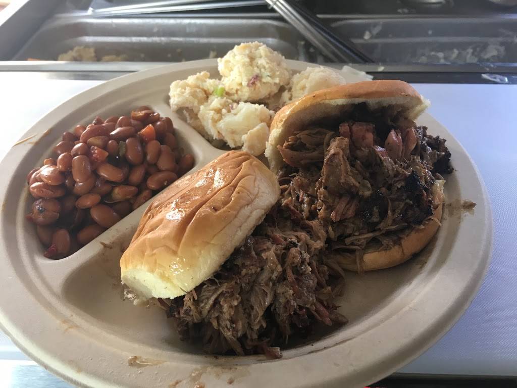 Bohemian Barbecue | restaurant | 11370 Mountain Top Cir, Jonestown, TX 78645, USA | 5127012527 OR +1 512-701-2527