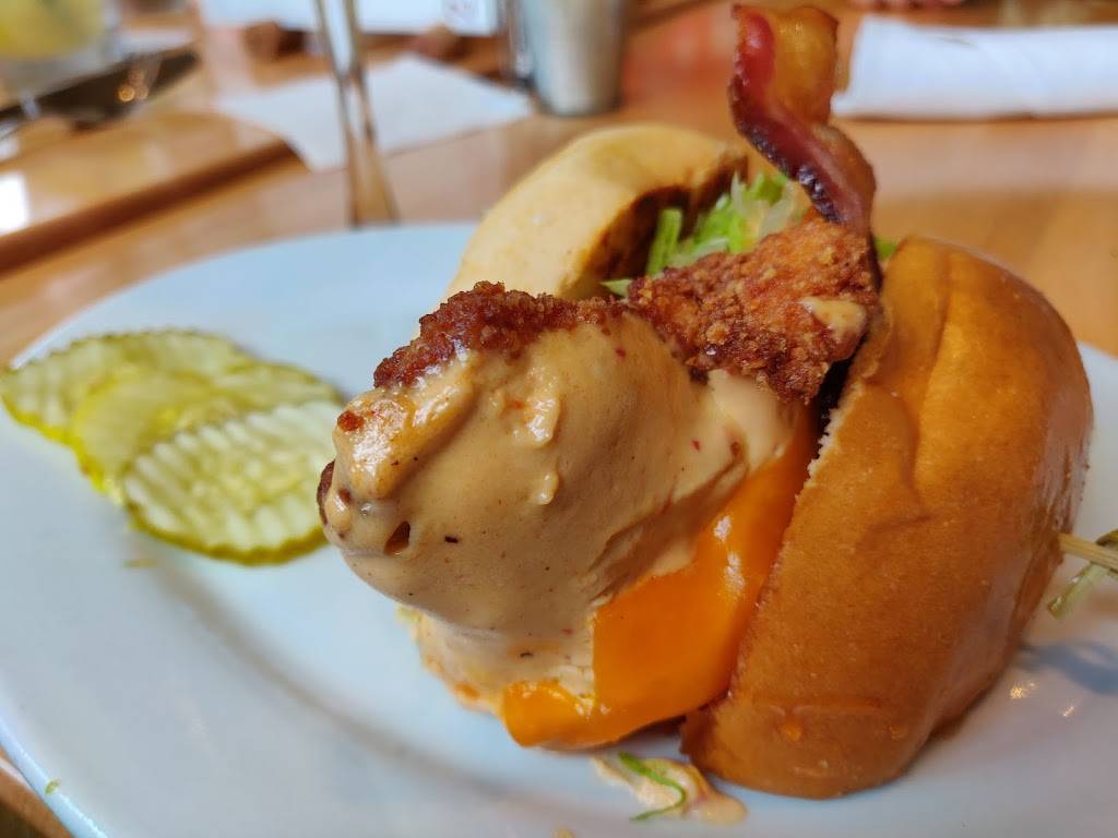 Zinburger Wine & Burger Bar | restaurant | 4555 Ashford Dunwoody Rd, Dunwoody, GA 30346, USA | 4702464868 OR +1 470-246-4868