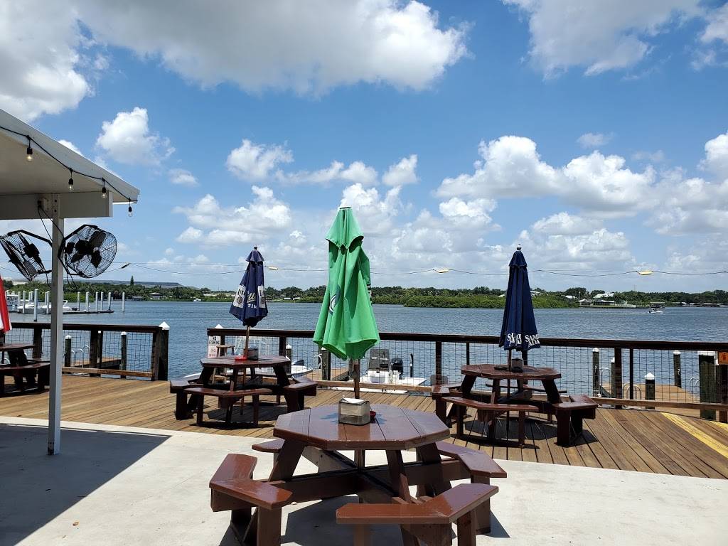 The Rivers Edge Bar and Grill | restaurant | 6226 Ohio Ave, Gibsonton, FL 33534, USA | 8136719196 OR +1 813-671-9196