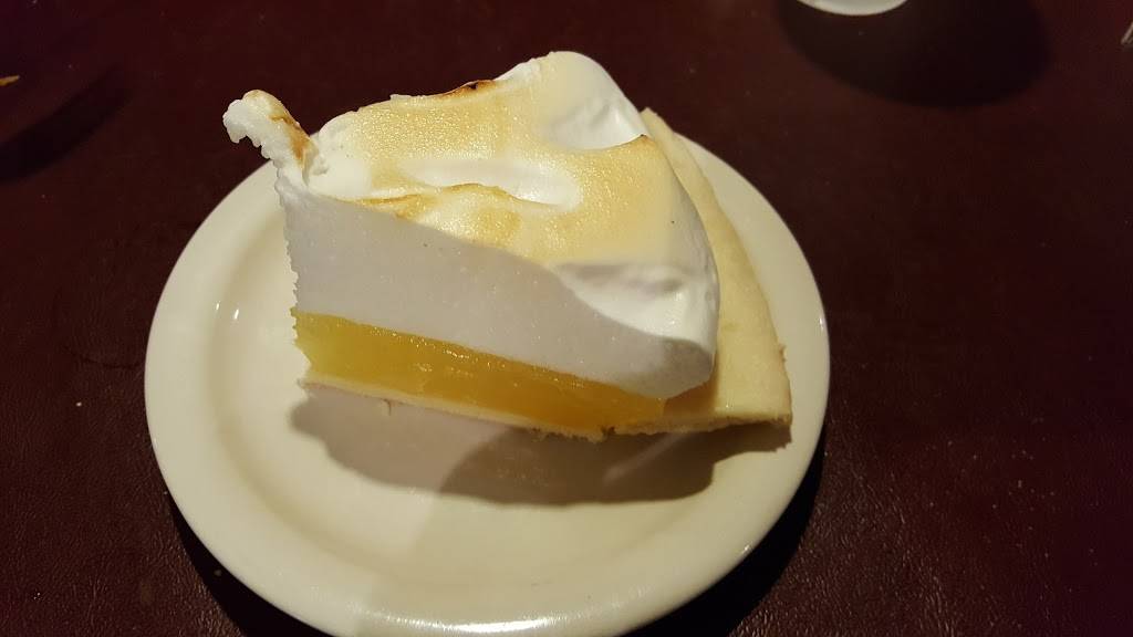 Reunion Station | restaurant | 21 Center St, Damariscotta, ME 04543, USA | 2075635557 OR +1 207-563-5557