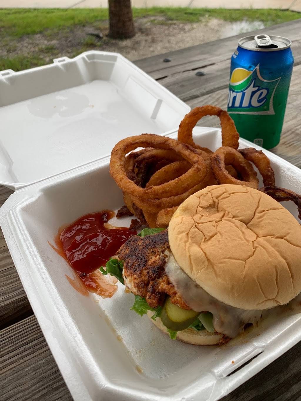 Hanks Magic Kitchen | restaurant | 886 S Packinghouse Rd, Sarasota, FL 34232, USA | 9417246711 OR +1 941-724-6711