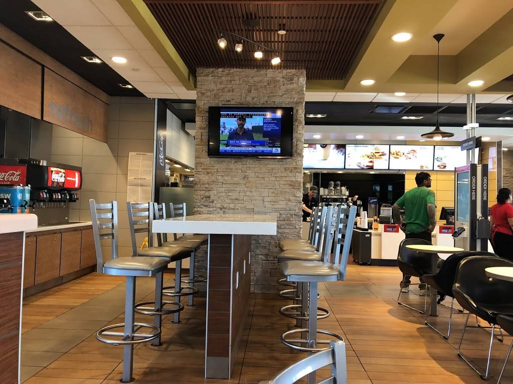 McDonalds | restaurant | 11229 Auto Mall Dr, Sandy, UT 84070, USA | 8015727805 OR +1 801-572-7805