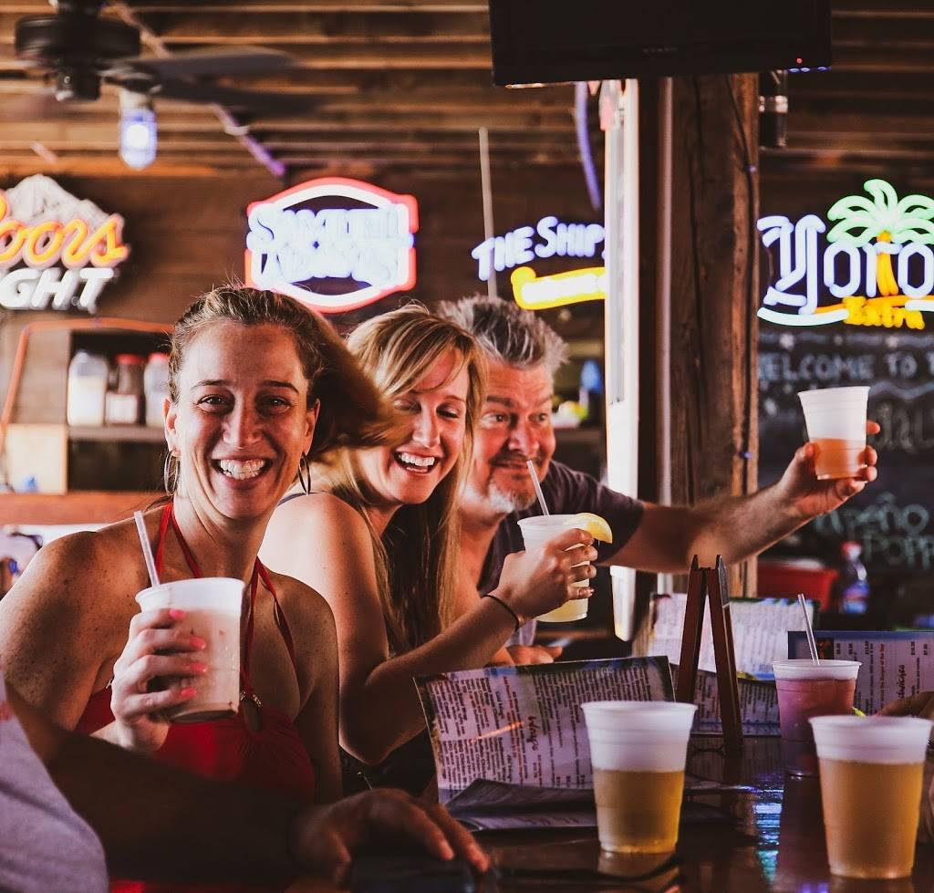 Pirates Patio and Galley | night club | 2 Walnut St, Old Orchard Beach, ME 04064, USA | 2079340031 OR +1 207-934-0031